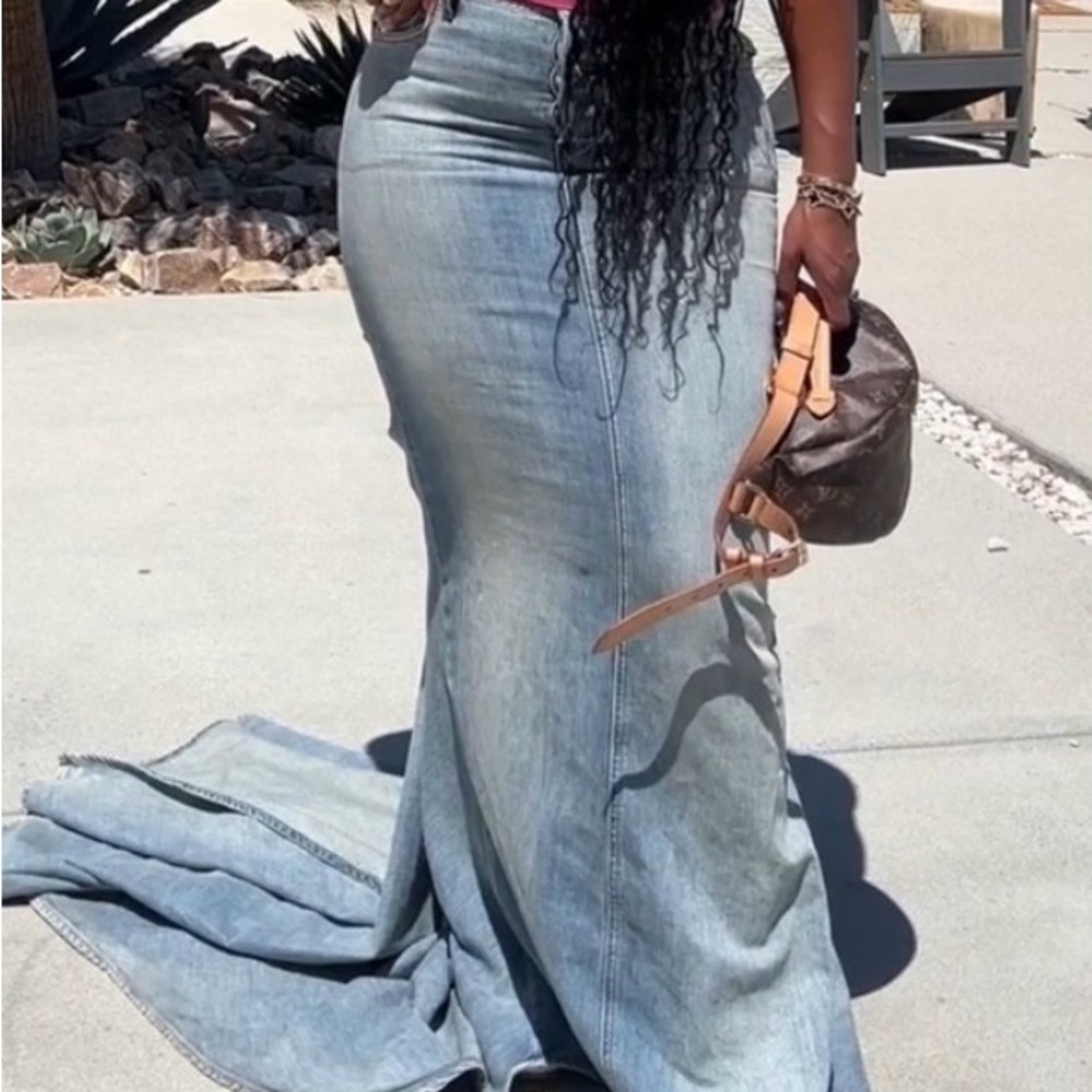 h:ours Denim Maxi Skirt